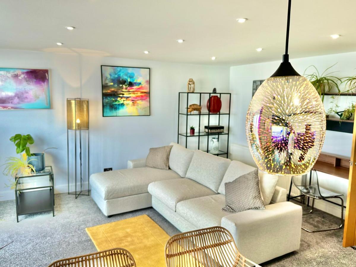 Stunning Sea View Two Double Bedroom Apartment - With Balcony - Opposite Beachfront Walk Μπόρνμουθ Εξωτερικό φωτογραφία